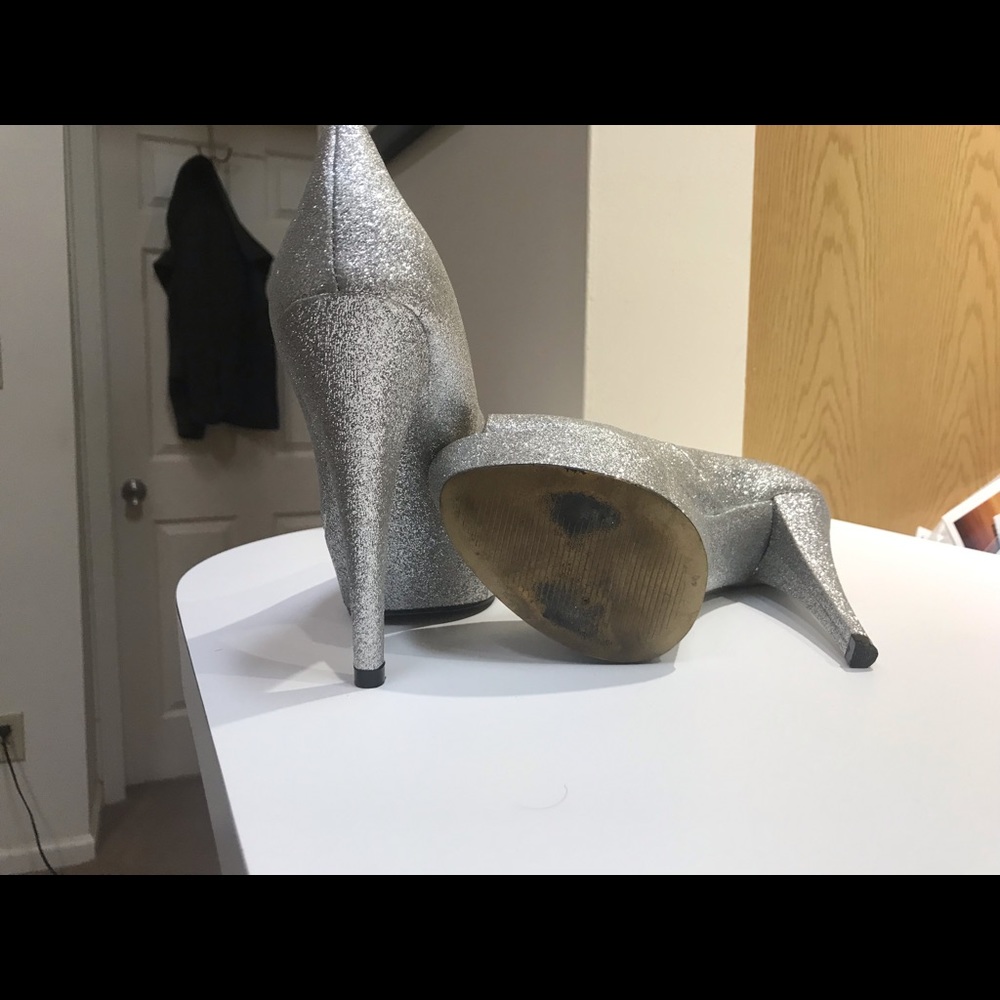 High heels. - Picture 4 of 4